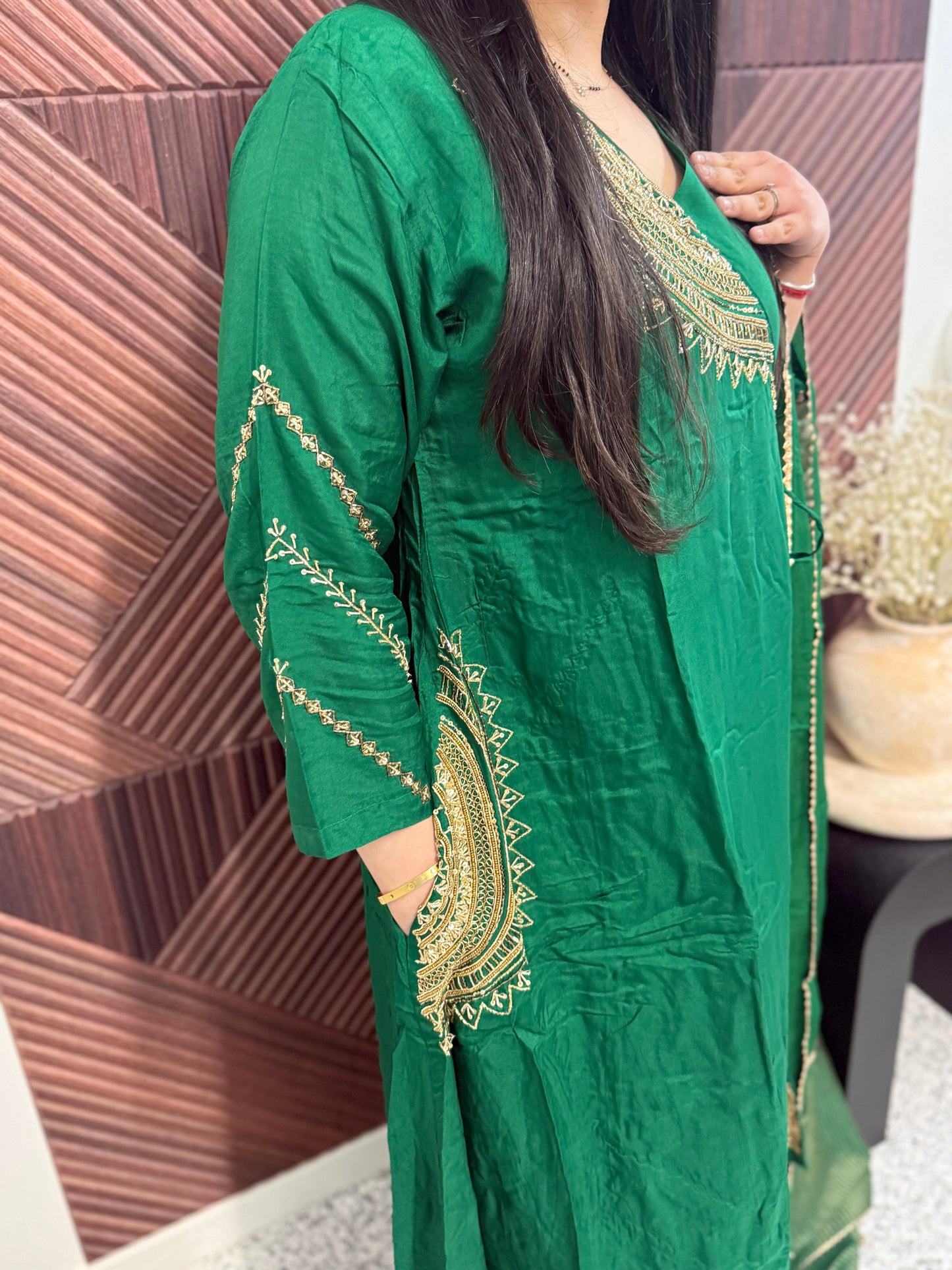 Anvika (Green)