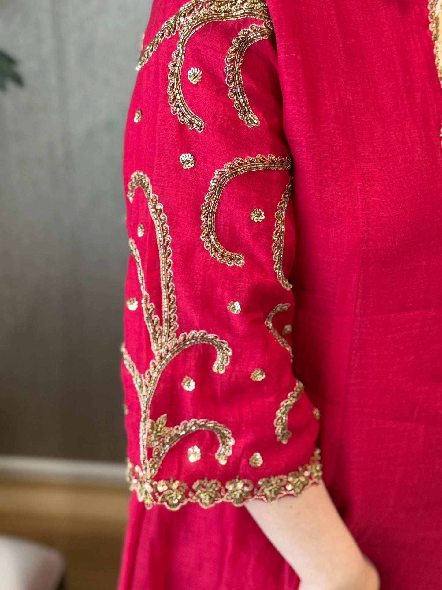 Mansi (Red)