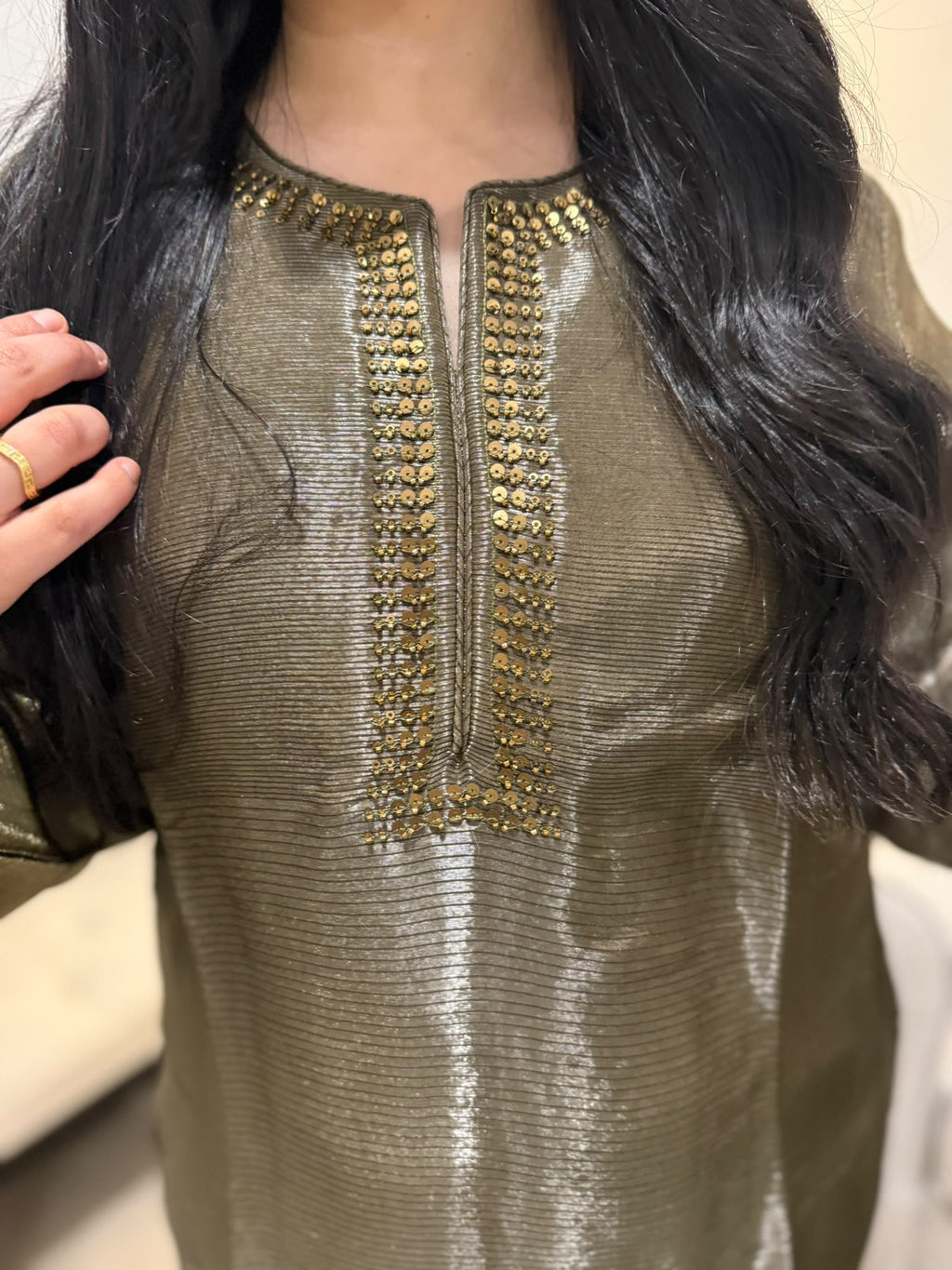 Munira (Golden)